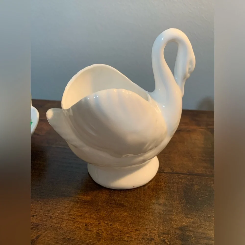 Christmas Goose With Bow And Holly And Tray Set - Picture 7 of 12